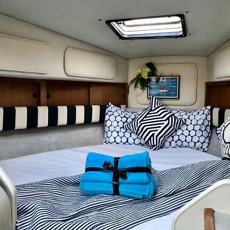 Yacht Experience Barcelona 호텔 산트 아드리아 데 베소스 외부 사진