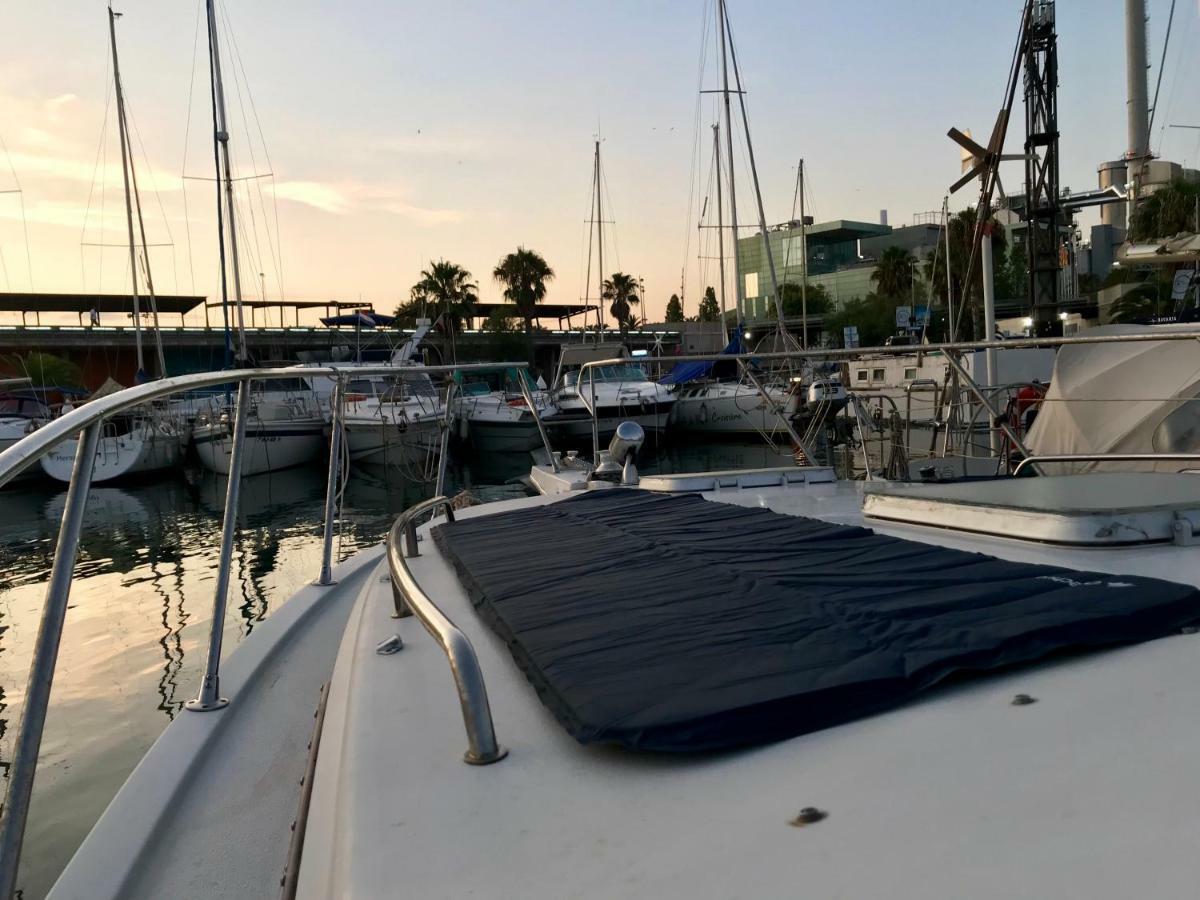 Yacht Experience Barcelona 호텔 산트 아드리아 데 베소스 외부 사진