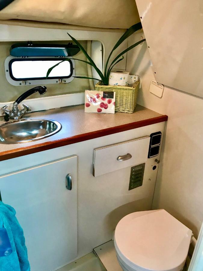 Yacht Experience Barcelona 호텔 산트 아드리아 데 베소스 외부 사진